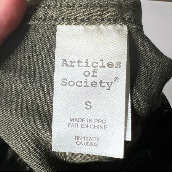 Articles of Society | Factory Distressed Hunter Green Denim Jacket - Picture 3 of 6